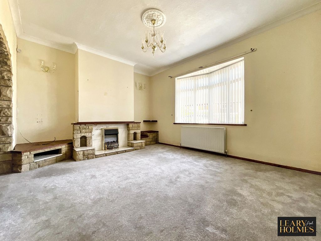Property photo 3 of 27