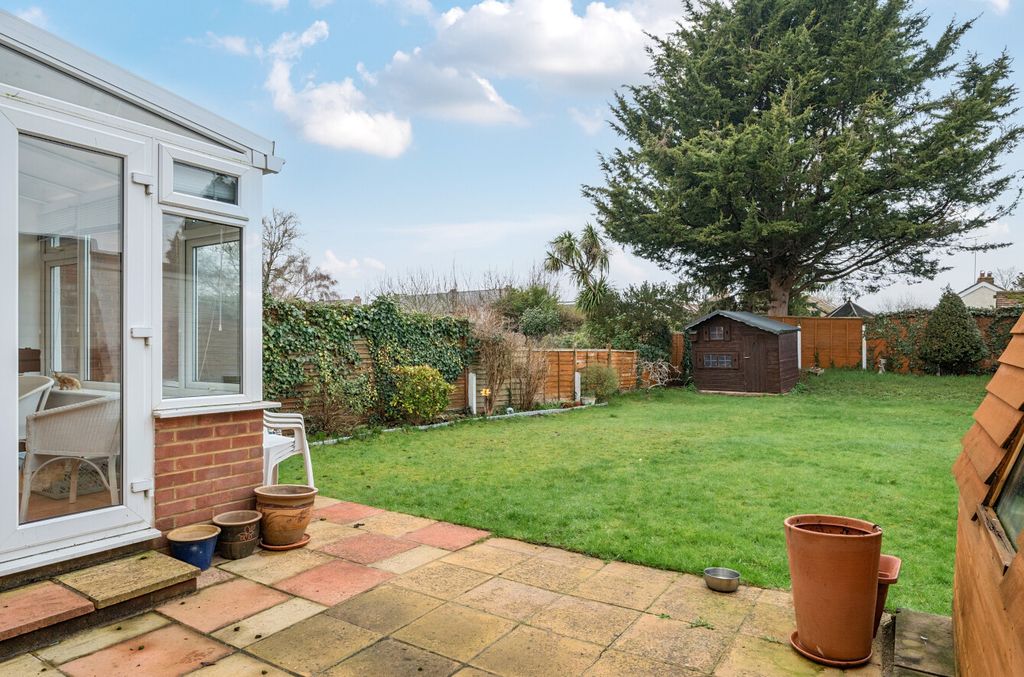 Property photo 3 of 21 1404687-17-697B4d...