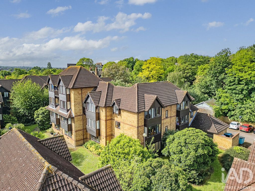 Property photo 1 of 16