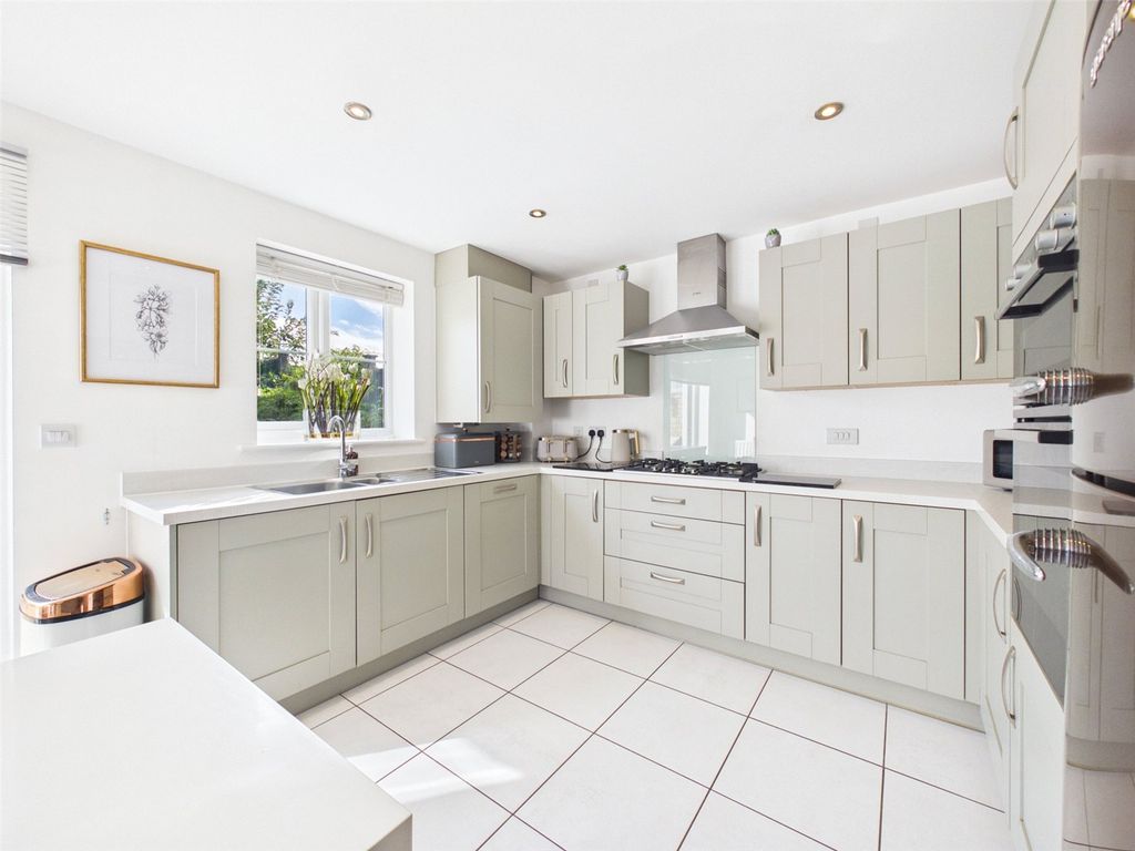 Property photo 3 of 14 Picture No. 26
