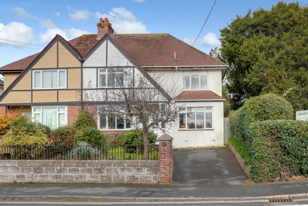 Property photo 1 of 16 Front