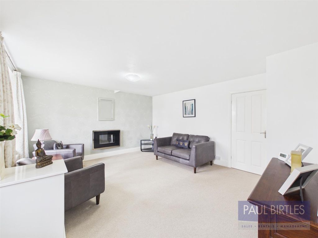 Property photo 3 of 20 Cam04378G0-Pr0302-Still009.Jpg