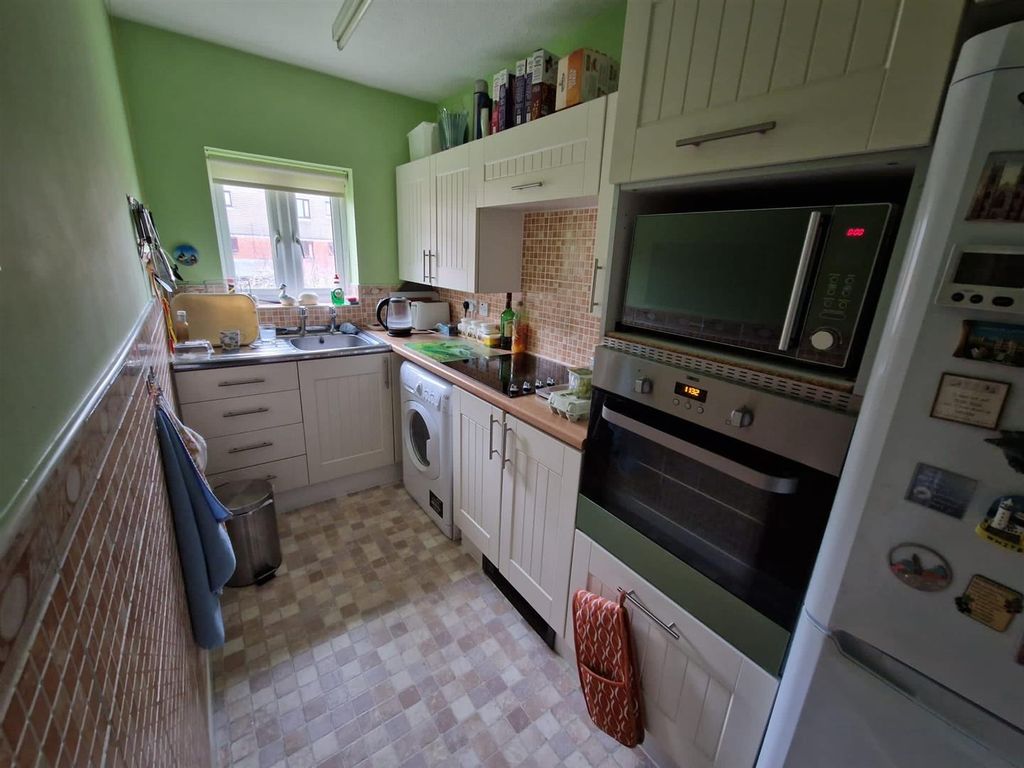 Property photo 3 of 9 Property Photo