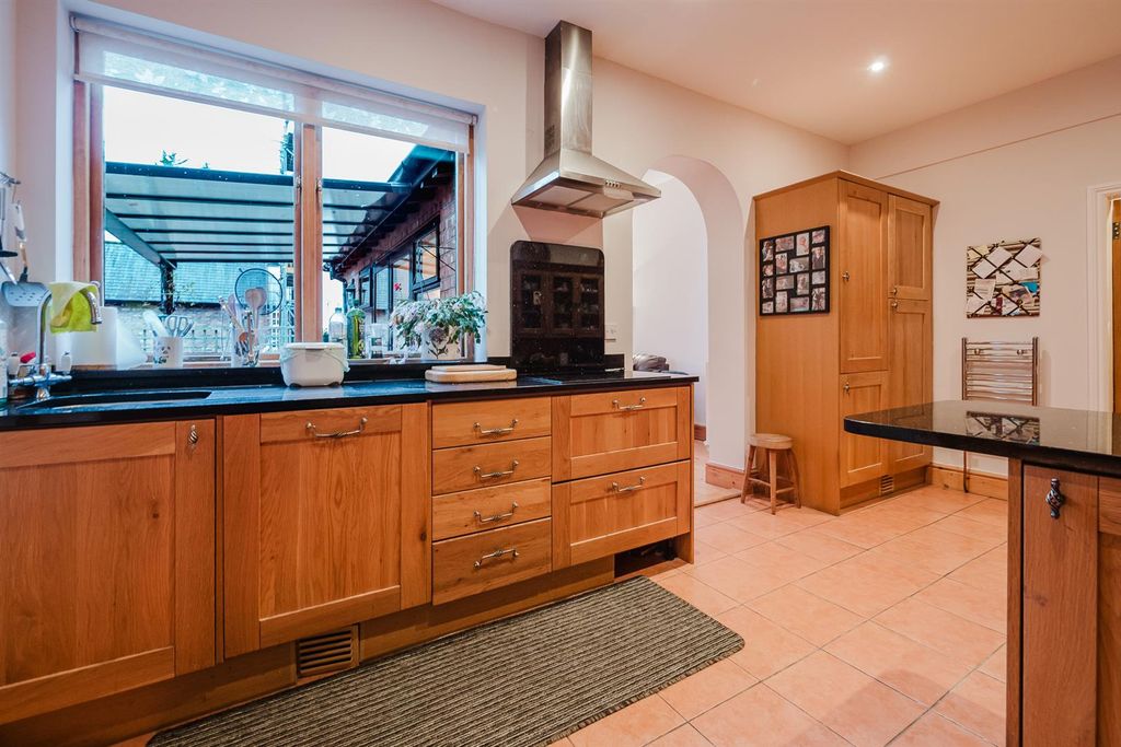 Property photo 3 of 40 Image 3