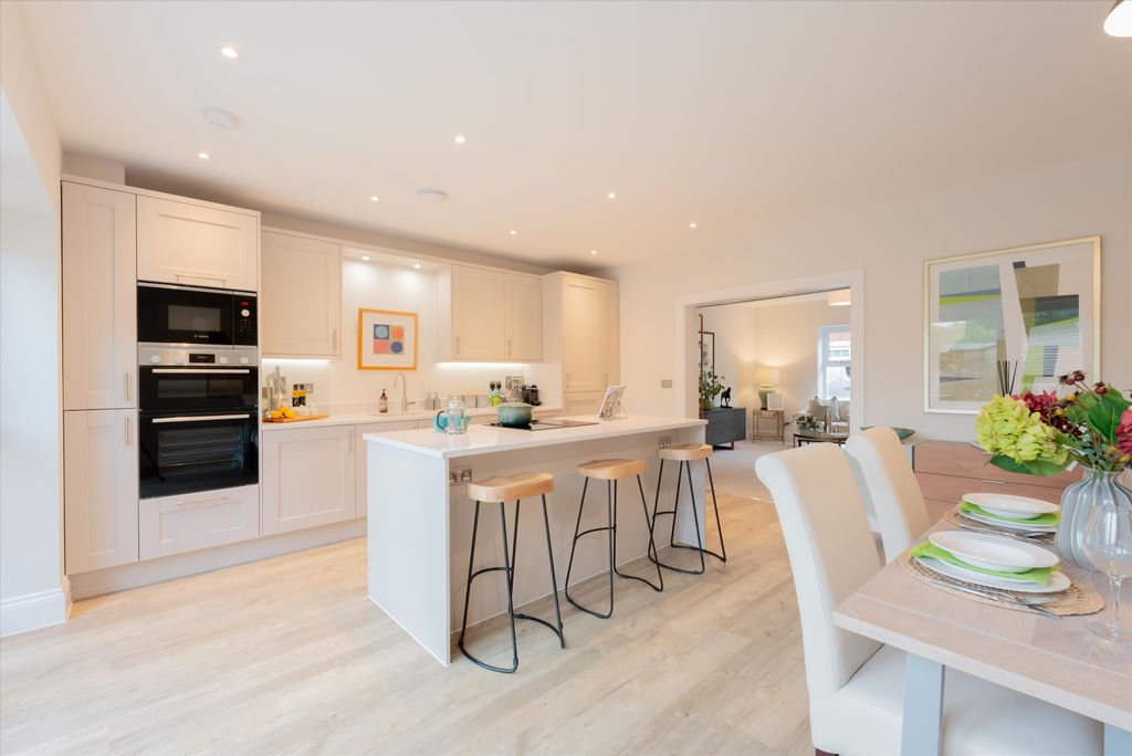 Property photo 2 of 15 Image