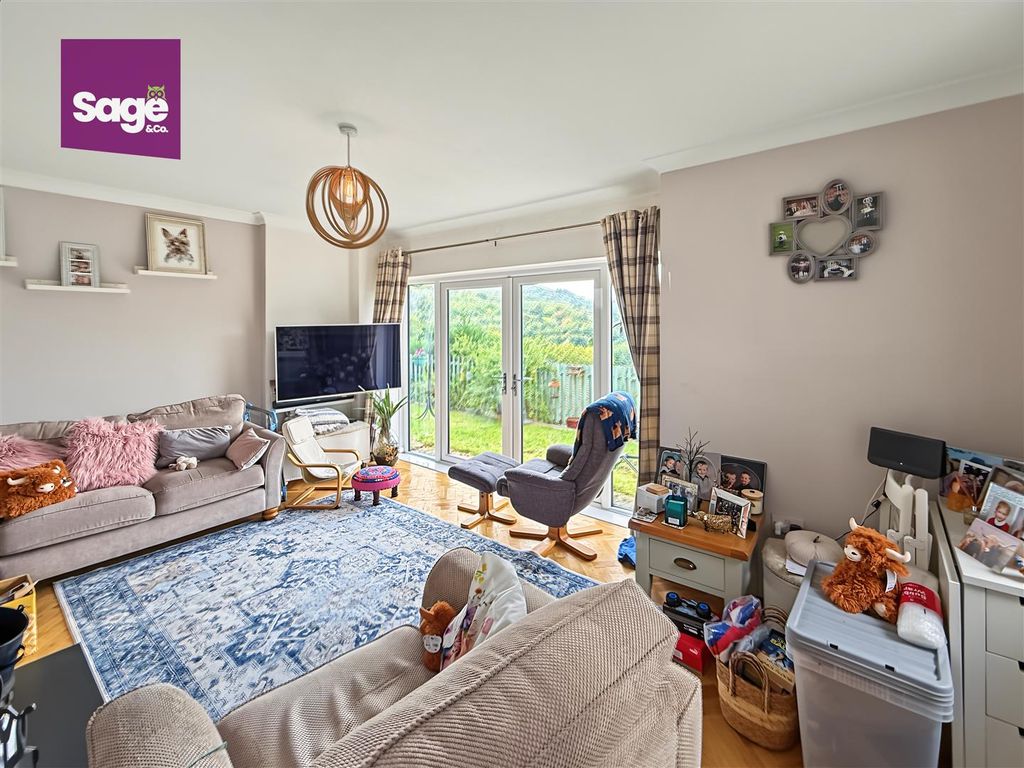 Property photo 2 of 37