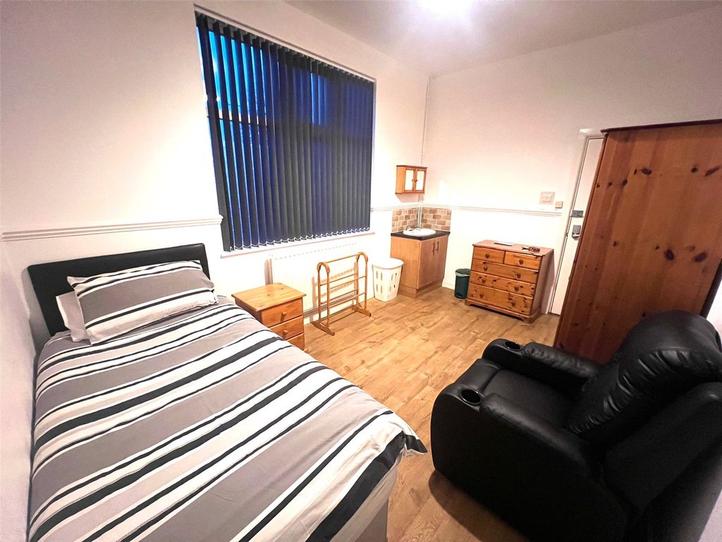 Property photo 1 of 14 Picture No. 26