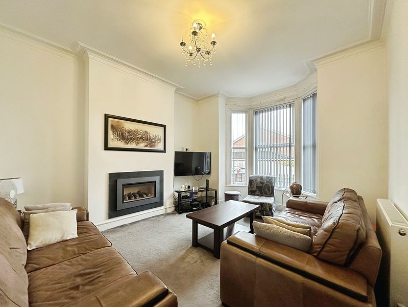 Property photo 2 of 12 Lounge