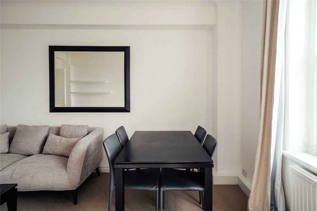 Property photo 3 of 14 Dining Space