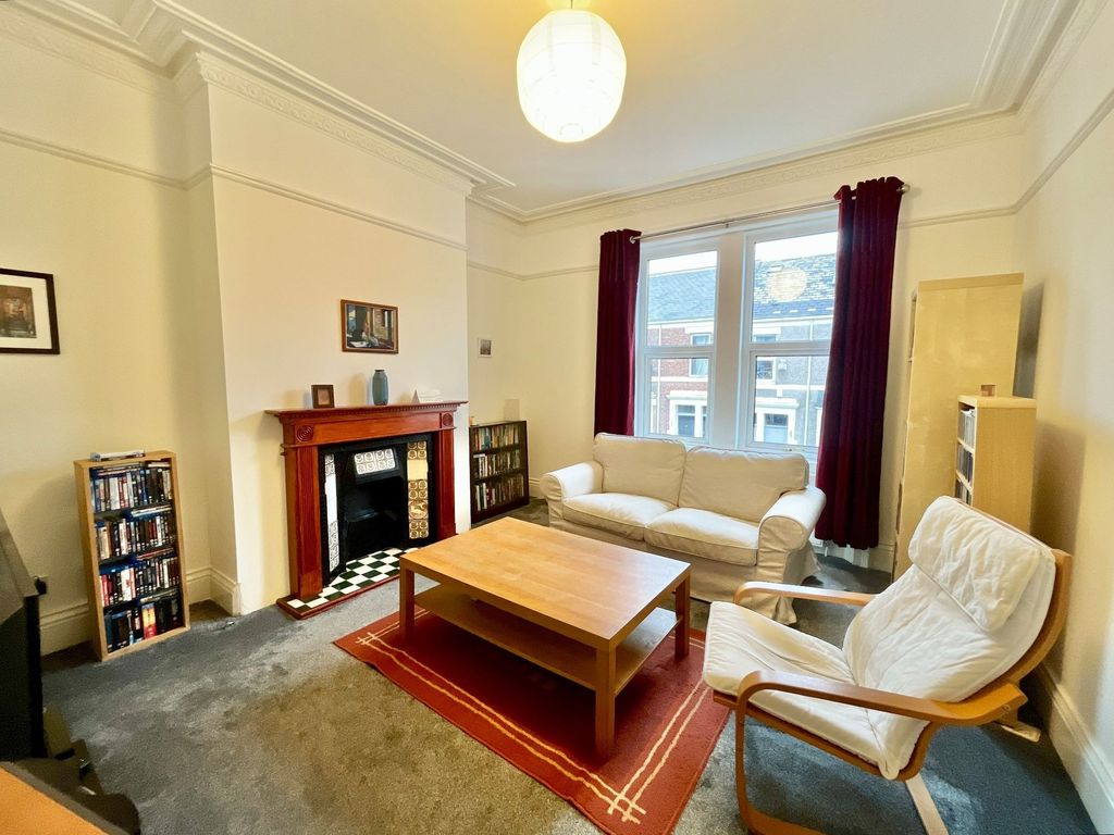 Property photo 2 of 10 Bedroom One