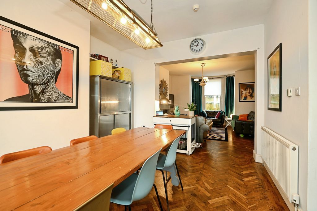 Property photo 3 of 20 Breakfast Room