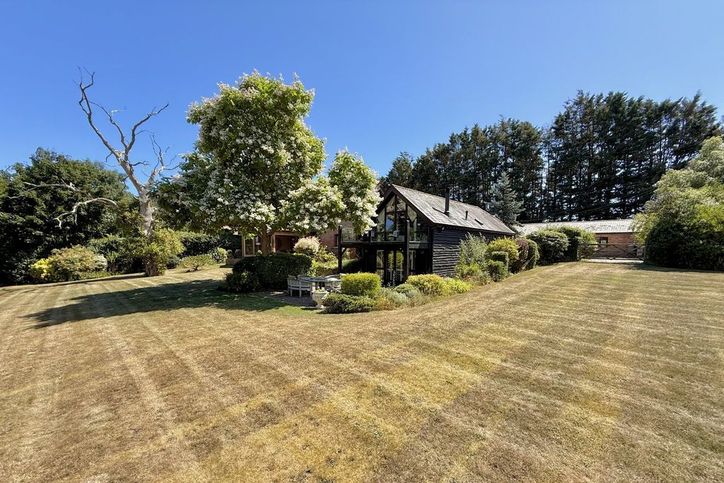 Property photo 3 of 32