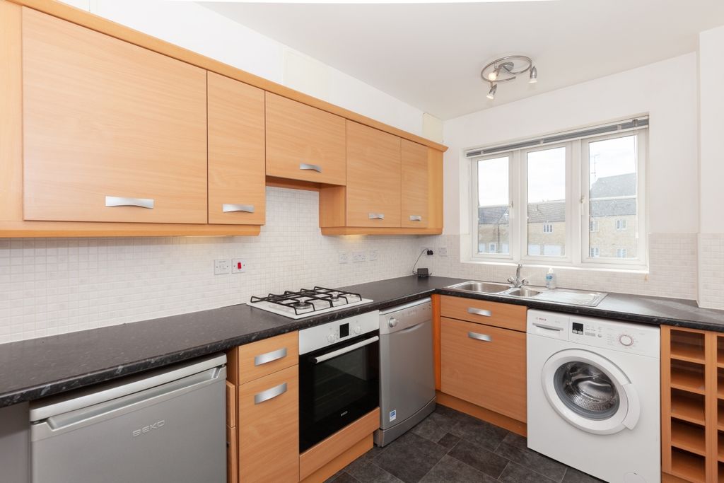Property photo 3 of 8 167382