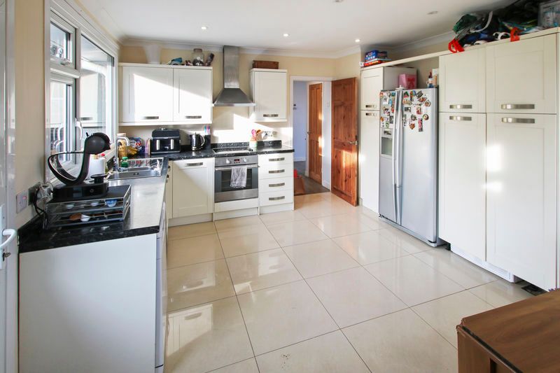 Property photo 3 of 23 Photo 12