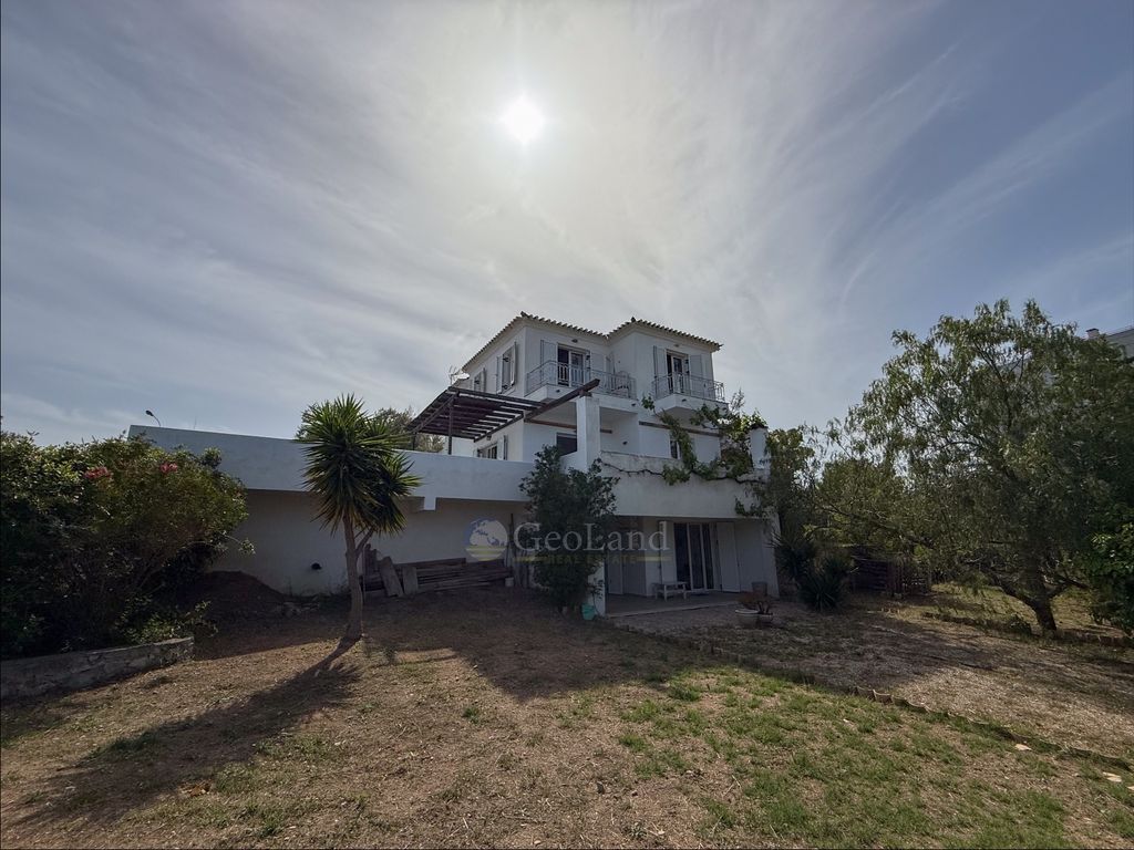 Property photo 2 of 40