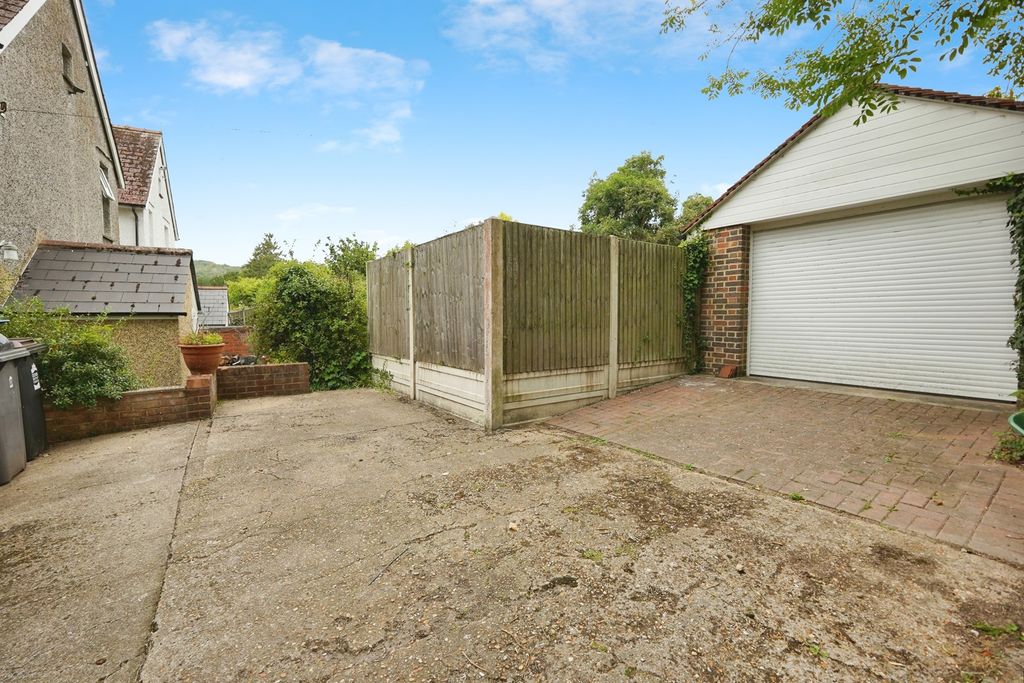 Property photo 3 of 17 Photo