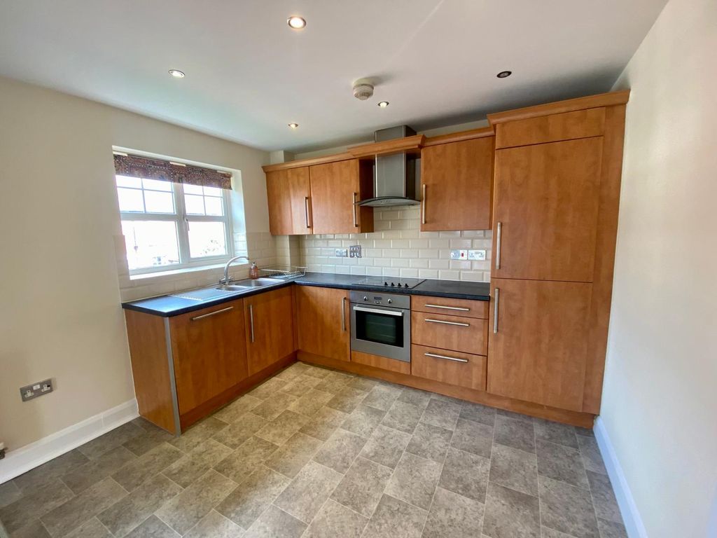 Property photo 2 of 12 Gallery