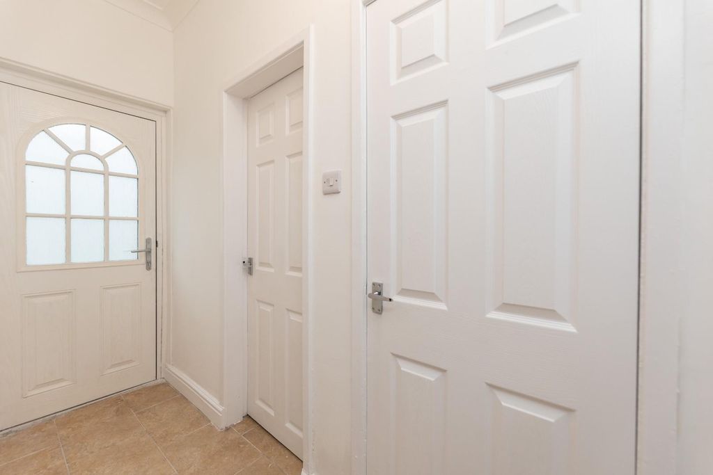 Property photo 3 of 22 5C5A3842.Jpg