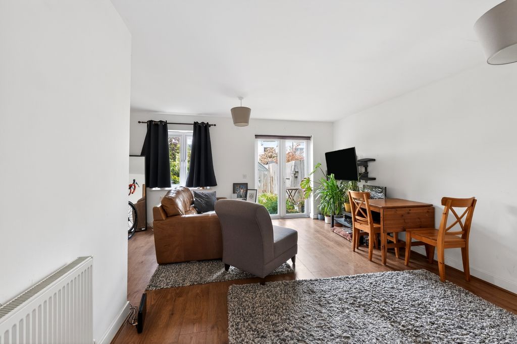 Property photo 3 of 20