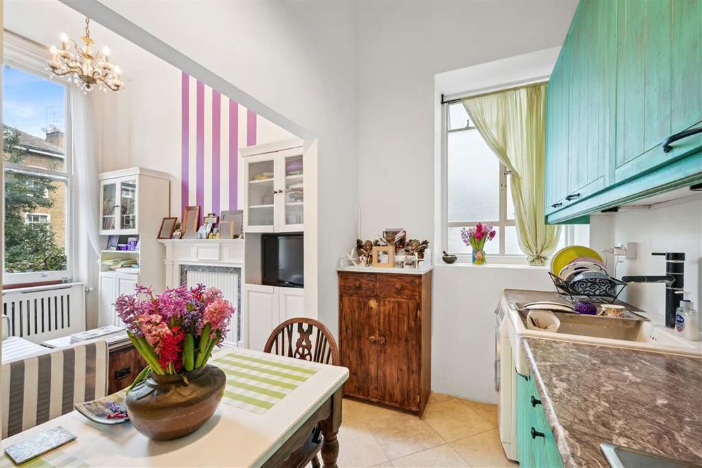 Property photo 3 of 6