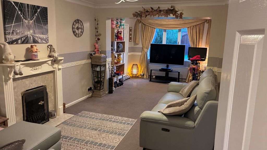 Property photo 3 of 13