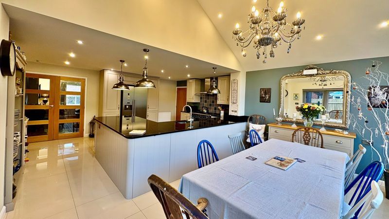 Property photo 2 of 19 Photo 5