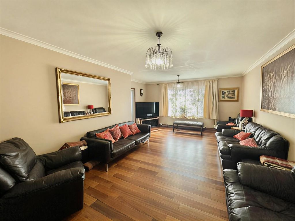 Property photo 2 of 18 09T4Es5Mxdrmw0Cxkewrpzbpp4_Result_0.Jpg