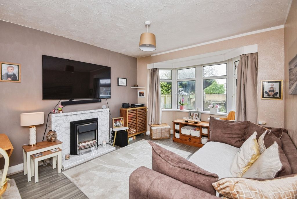 Property photo 2 of 19 Pbox-Img.Jpg