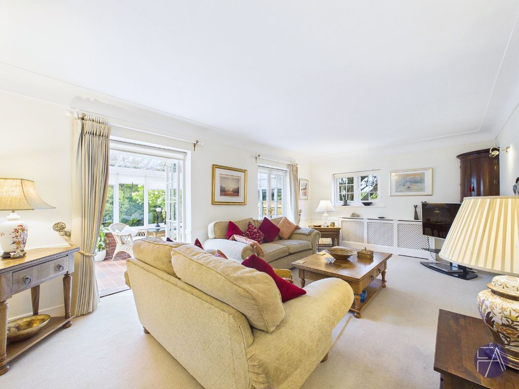 Property photo 3 of 16 5096567