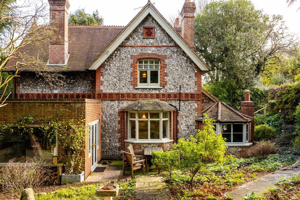 Property photo 1 of 35