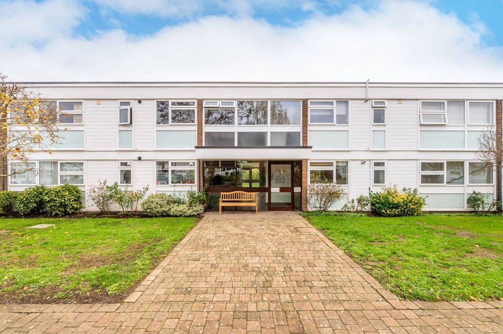 Property photo 2 of 8