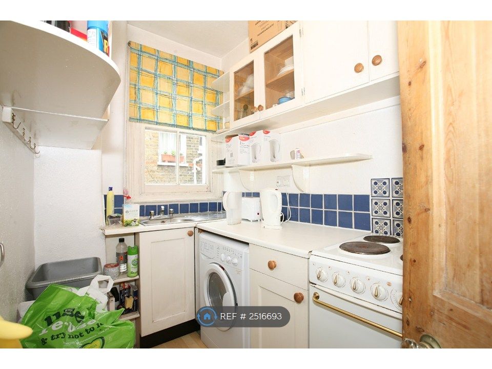 Property photo 1 of 6 Kitchen
