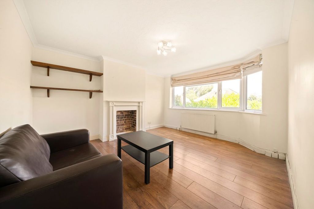 Property photo 3 of 4