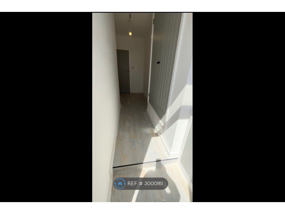 Property photo 2 of 33