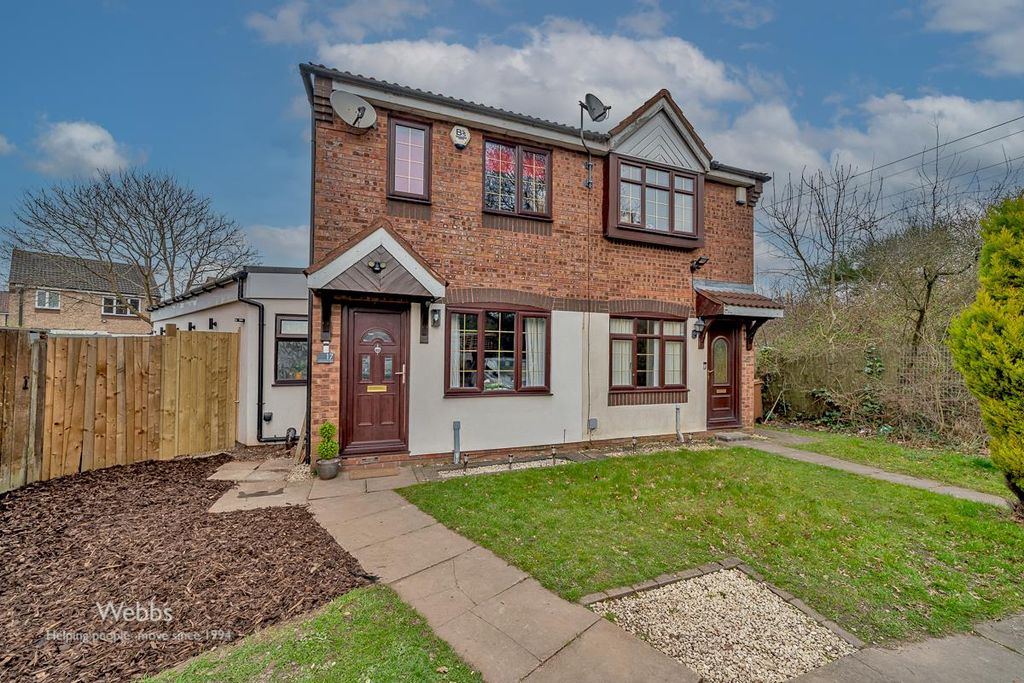 Property photo 1 of 18 Â© Webbs Estate Agents Â© (141 Of 217).Jpg