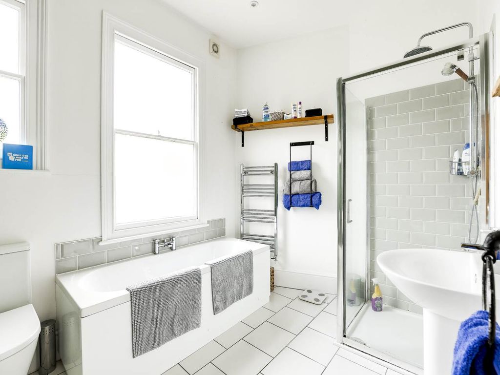 Property photo 3 of 20 Baldock Street_19
