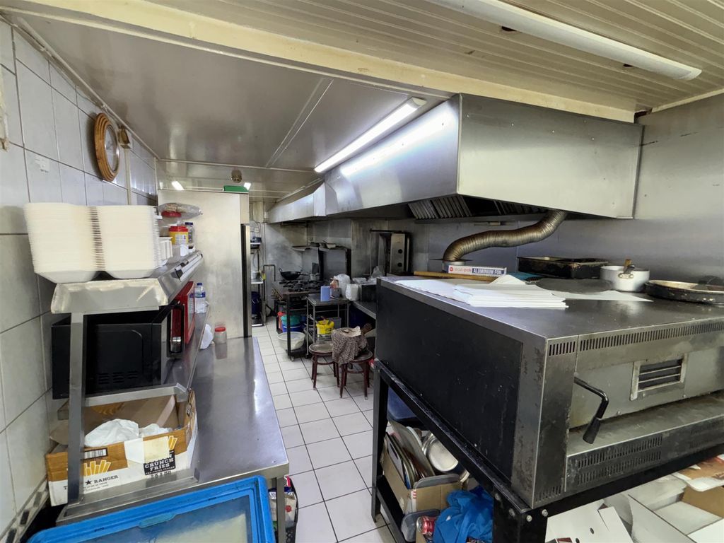 Property photo 3 of 7 Photo 2