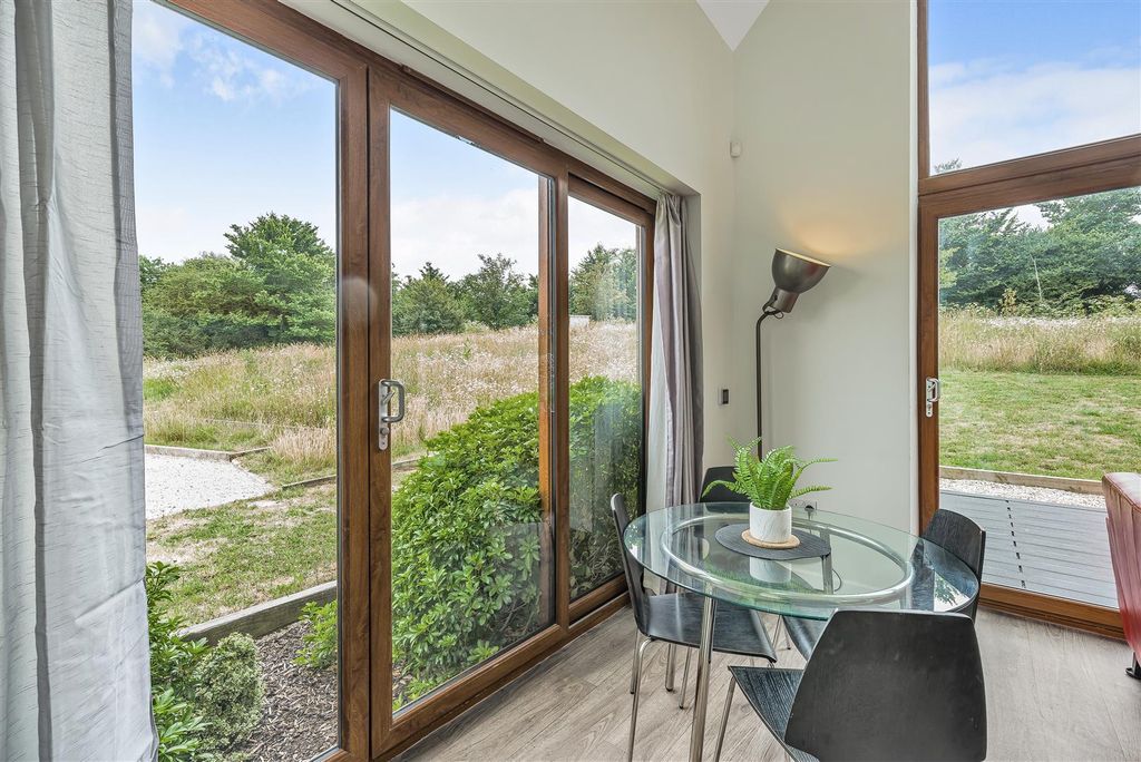 Property photo 2 of 14 Dining Area