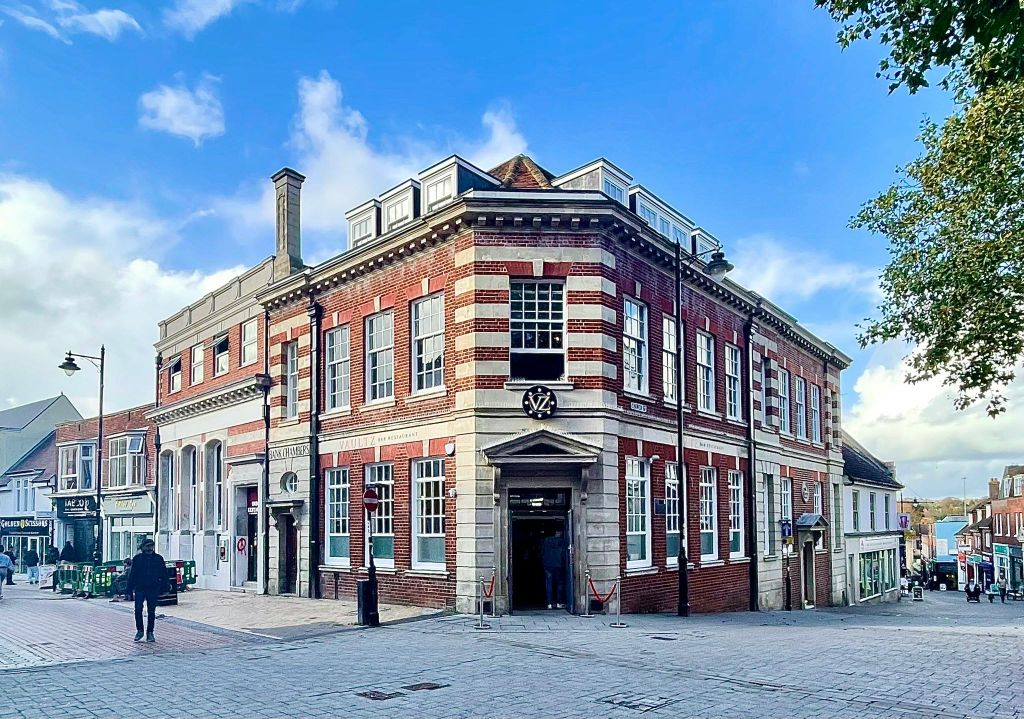 Property photo 1 of 11 398646408_335377332411879_3545696562735834059_N.Jpg