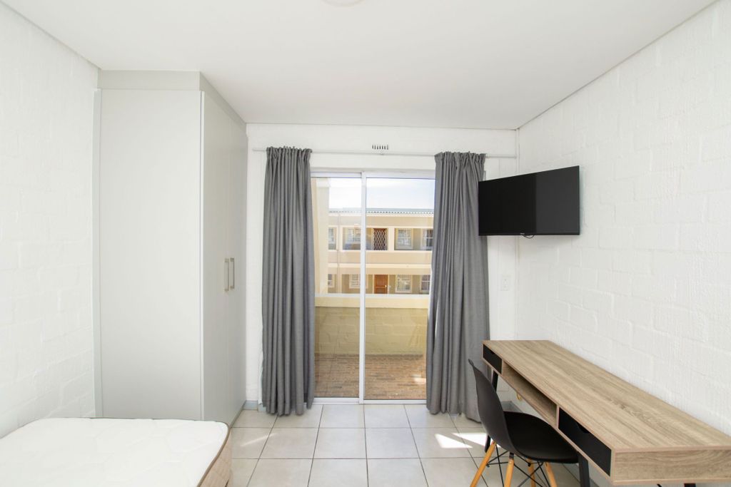 Property photo 2 of 17 St1689485