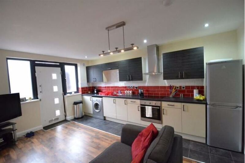 Property photo 1 of 5