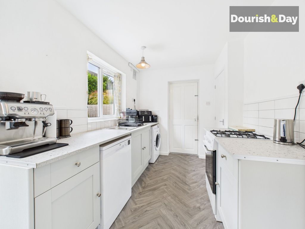 Property photo 3 of 15 Kitchen / Diner