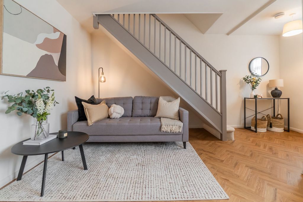 Property photo 1 of 37