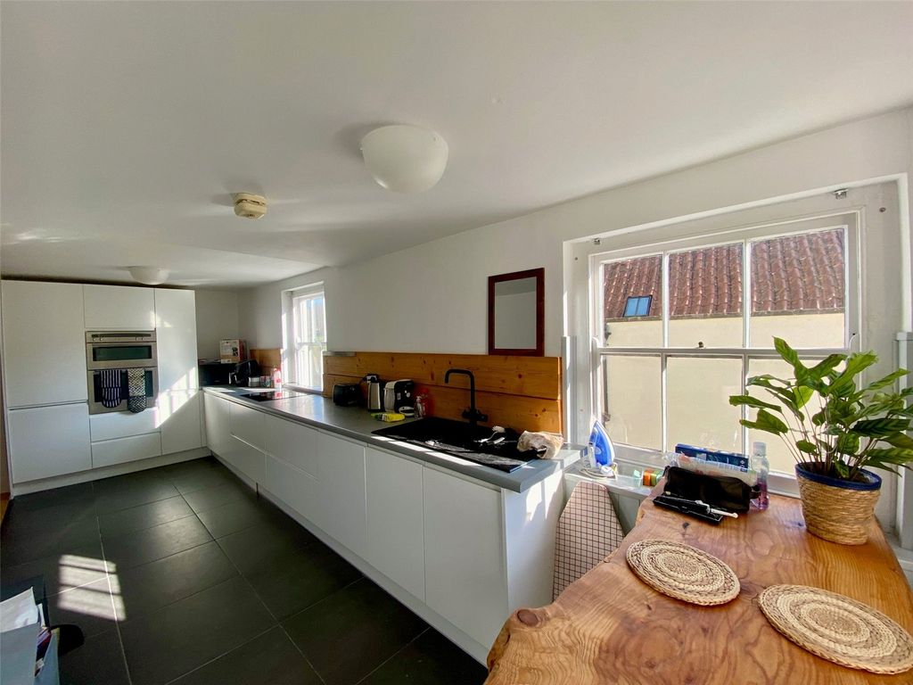 Property photo 3 of 13 Picture No. 34