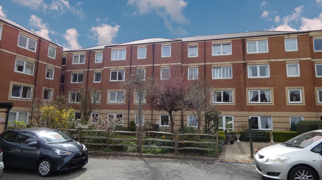 Property photo 1 of 20