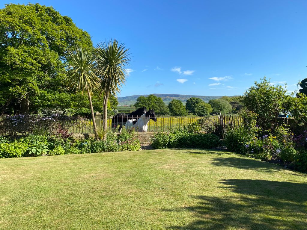 Property photo 2 of 38