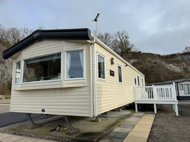Property photo 1 of 11 1 5