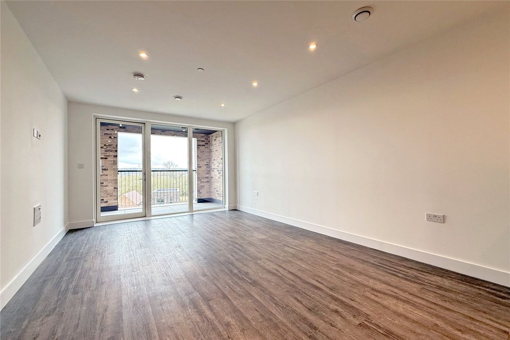 Property photo 3 of 12 Picture No. 21