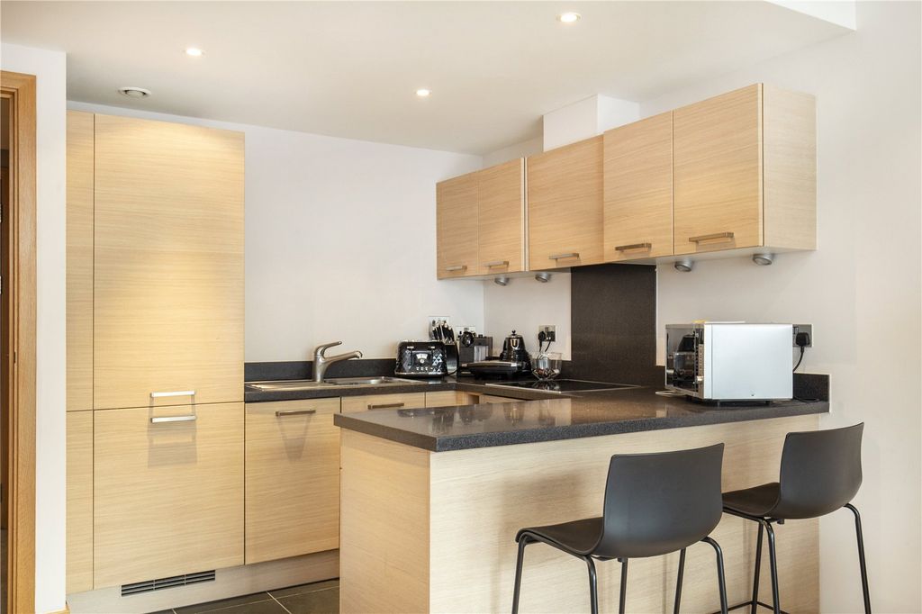 Property photo 3 of 10 Picture No. 04