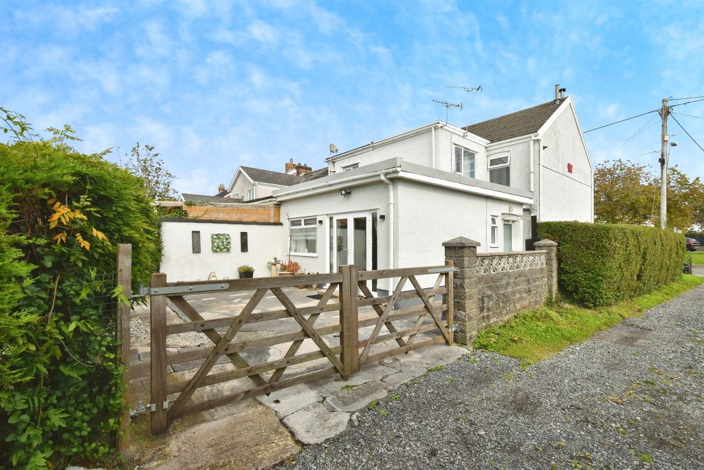 Property photo 3 of 31